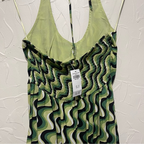 NWT Hollister green groovy print halter mini dress (medium short) - Picture 5 of 6